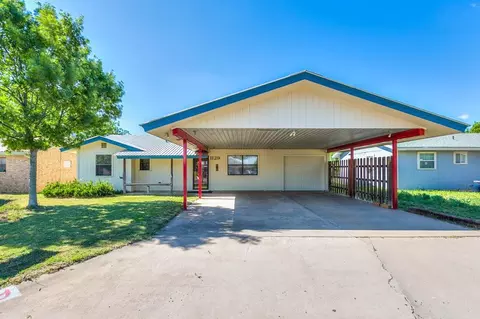 1129 E 24 12 St, San Angelo, TX 76903