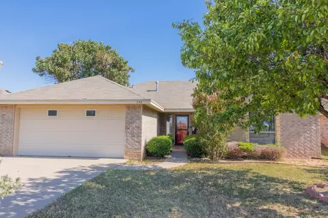 256 Lakeview Heroes Dr, San Angelo, TX 76903