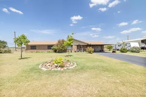 102 Estate Dr, San Angelo, TX 76903