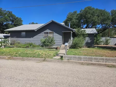 413 E Plum St, Sonora, TX 76950