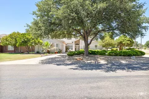 5205 Beverly Dr, San Angelo, TX 76904