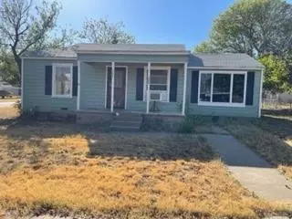 301 E Ave, Ballinger, TX 76821