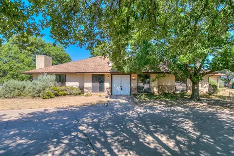 122 Bagpipe Rd, San Angelo, TX 76901