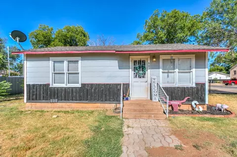 502 S Washington St, Bronte, TX 76933