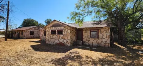201 E 205 E 7th St, Robert Lee, TX 76945