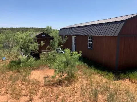 000 Lake Shore Cir, Robert Lee, TX 76945