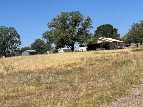 105 W 15th St, Robert Lee, TX 76945
