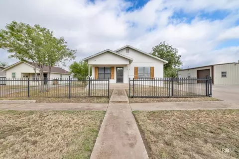 116 W 14th St, San Angelo, TX 76903
