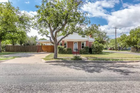 727 N Jackson St, San Angelo, TX 76901