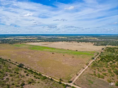 1044 Jacoby Ln, Hext, TX 76848 photo 33