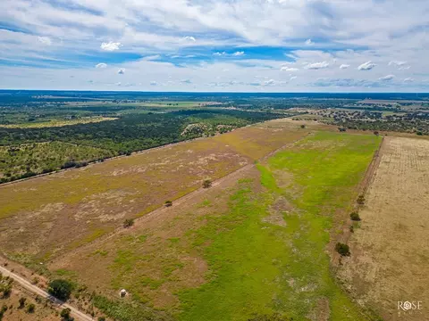 1044 Jacoby Ln, Hext, TX 76848 photo 36