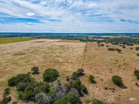 1044 Jacoby Ln, Hext, TX 76848 photo 39