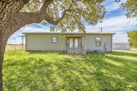 1044 Jacoby Ln, Hext, TX 76848 photo 22