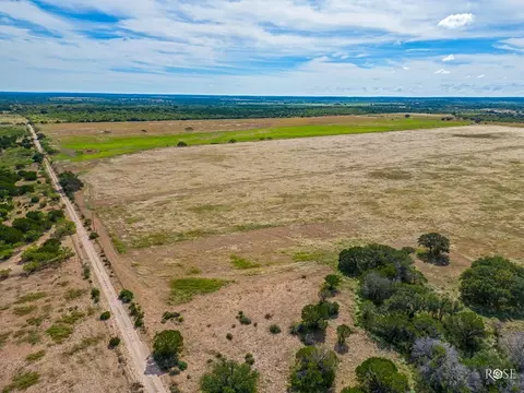 1044 Jacoby Ln, Hext, TX 76848 photo 38