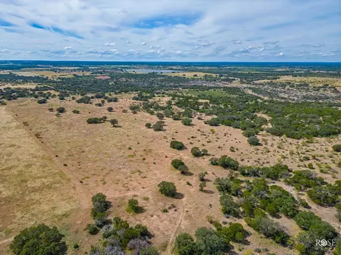 1044 Jacoby Ln, Hext, TX 76848 photo 43