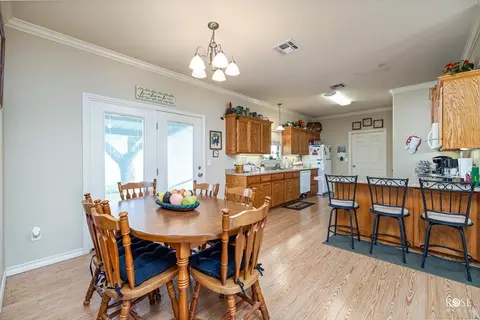1044 Jacoby Ln, Hext, TX 76848 photo 9