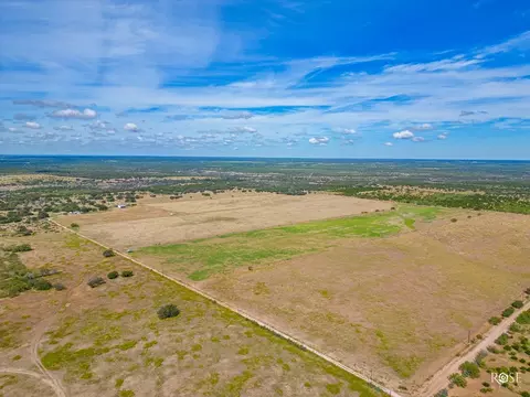 1044 Jacoby Ln, Hext, TX 76848 photo 29