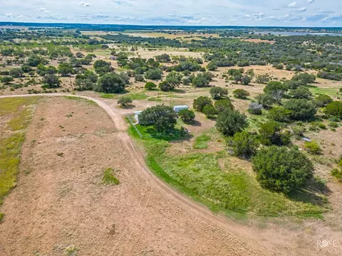 1044 Jacoby Ln, Hext, TX 76848 photo 45
