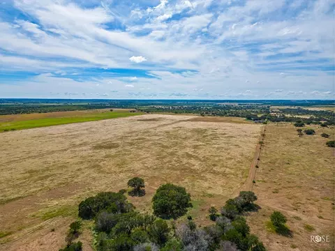 1044 Jacoby Ln, Hext, TX 76848 photo 40