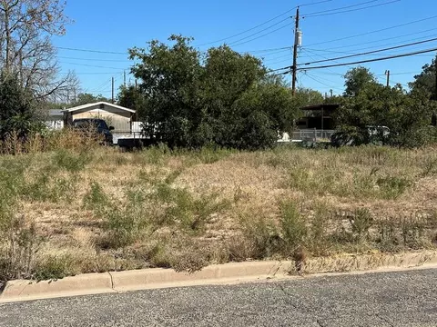 22 N Irene St, San Angelo, TX 76903