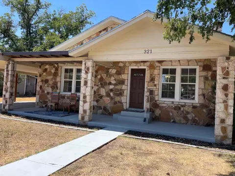 321 N Jackson St, San Angelo, TX 76901