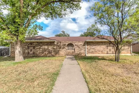 4510 Timber Ridge Dr, San Angelo, TX 76904