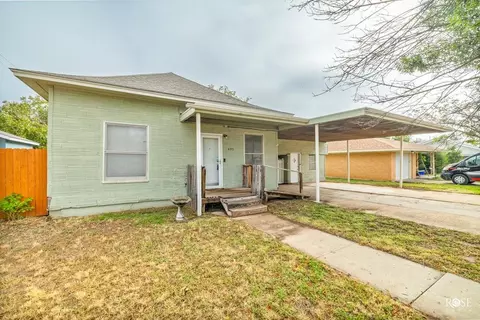 420 N Bishop St, San Angelo, TX 76903