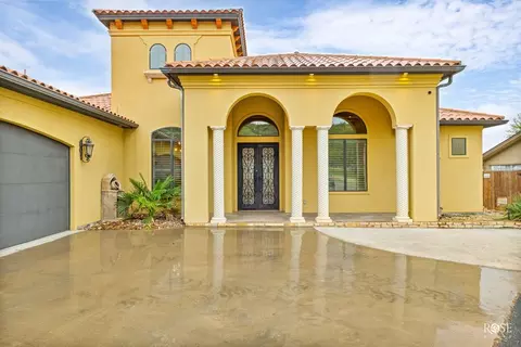 2217 Hillside Dr, San Angelo, TX 76904