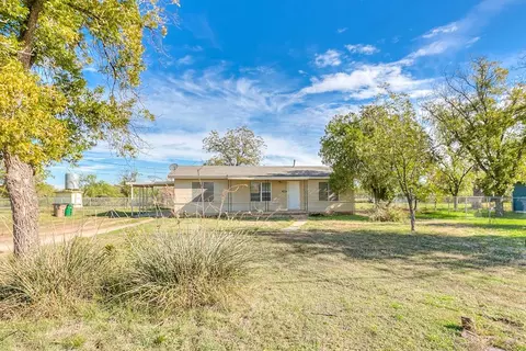 3422 Lake Dr, San Angelo, TX 76903