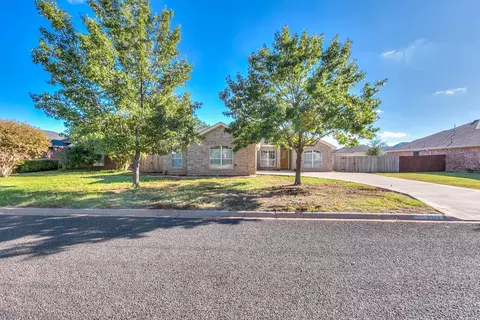 5913 Lyndhurst Dr, San Angelo, TX 76901