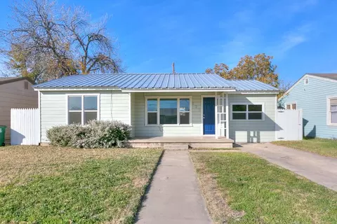 221 St Johns St, San Angelo, TX 76905
