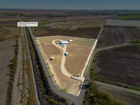 5499 Shahan Rd, San Angelo, TX 76904