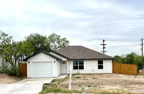 810 N Adams St, San Angelo, TX 76901