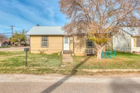 406 N Sharp Ave, Ballinger, TX 76821