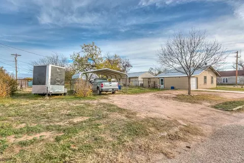 406 N Sharp Ave, Ballinger, TX 76821 photo 15