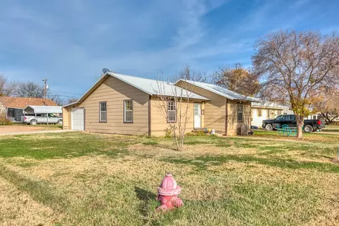 406 N Sharp Ave, Ballinger, TX 76821 photo 19