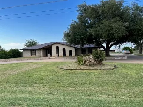 7950 Doss Ln, San Angelo, TX 76901