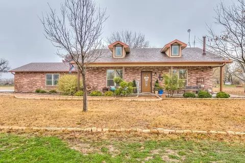 6774 Chandler Rd, Miles, TX 76861