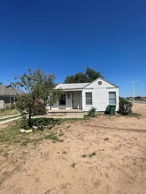 614 N Van Buren St, San Angelo, TX 76901