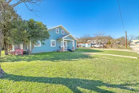 600 Ellis St, Menard, TX 76859