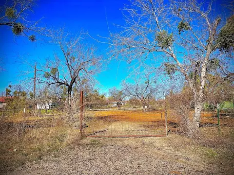 Ute Pass Street, San Angelo, TX 76901