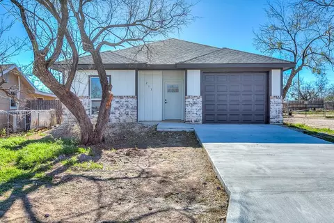 213 W Ave R, San Angelo, TX 76903