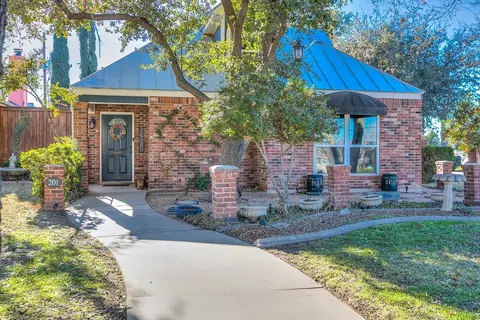 201 S Bishop St, San Angelo, TX 76901