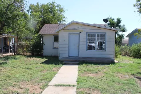 61 E 41st St, San Angelo, TX 76903