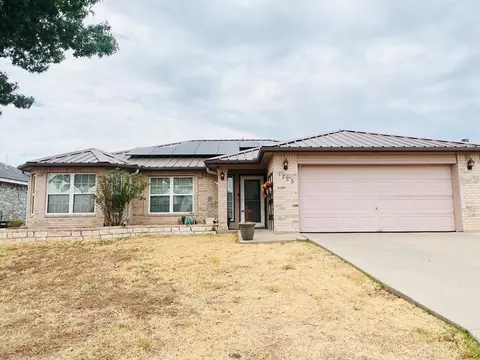 1225 Henry Ln, San Angelo, TX 76901