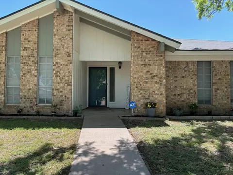 3025 Rock Brook Dr, San Angelo, TX 76904