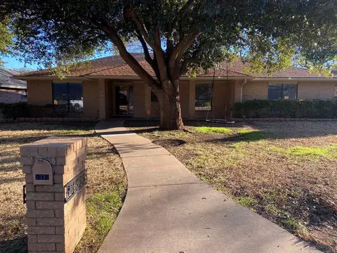 3333 Cedarhill Dr, San Angelo, TX 76904