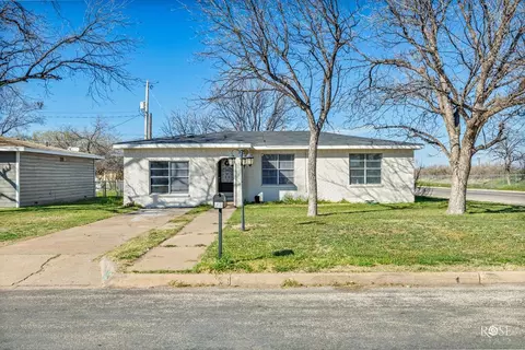 322 Iris St, San Angelo, TX 76903
