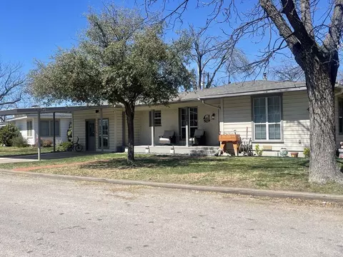206 Bluebonnet, Eldorado, TX 76936