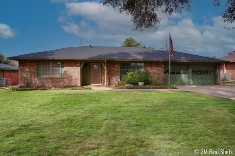 273 Twin Oaks Dr, San Angelo, TX 76901